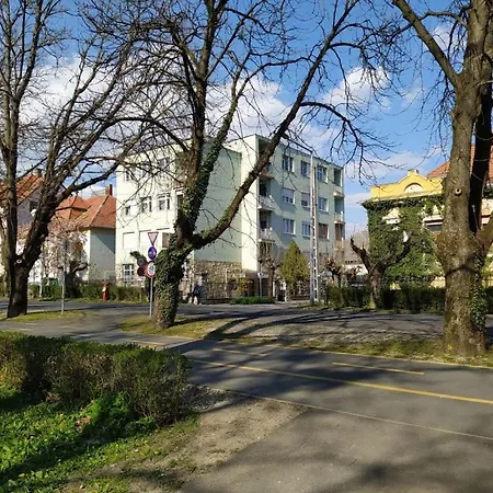 Nelli Apartman Apartment