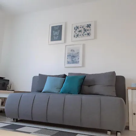 Nelli Apartman Апартаменты Кестхей